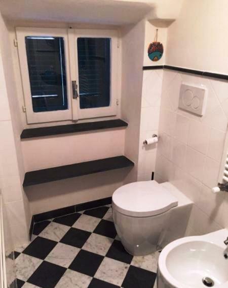 Al Castello Apartment Леванто Екстериор снимка