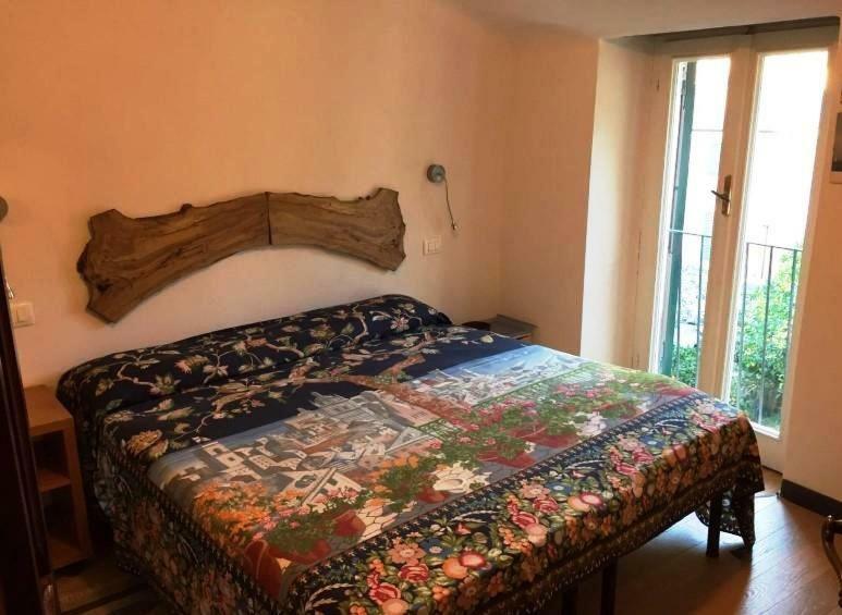 Al Castello Apartment Леванто Екстериор снимка